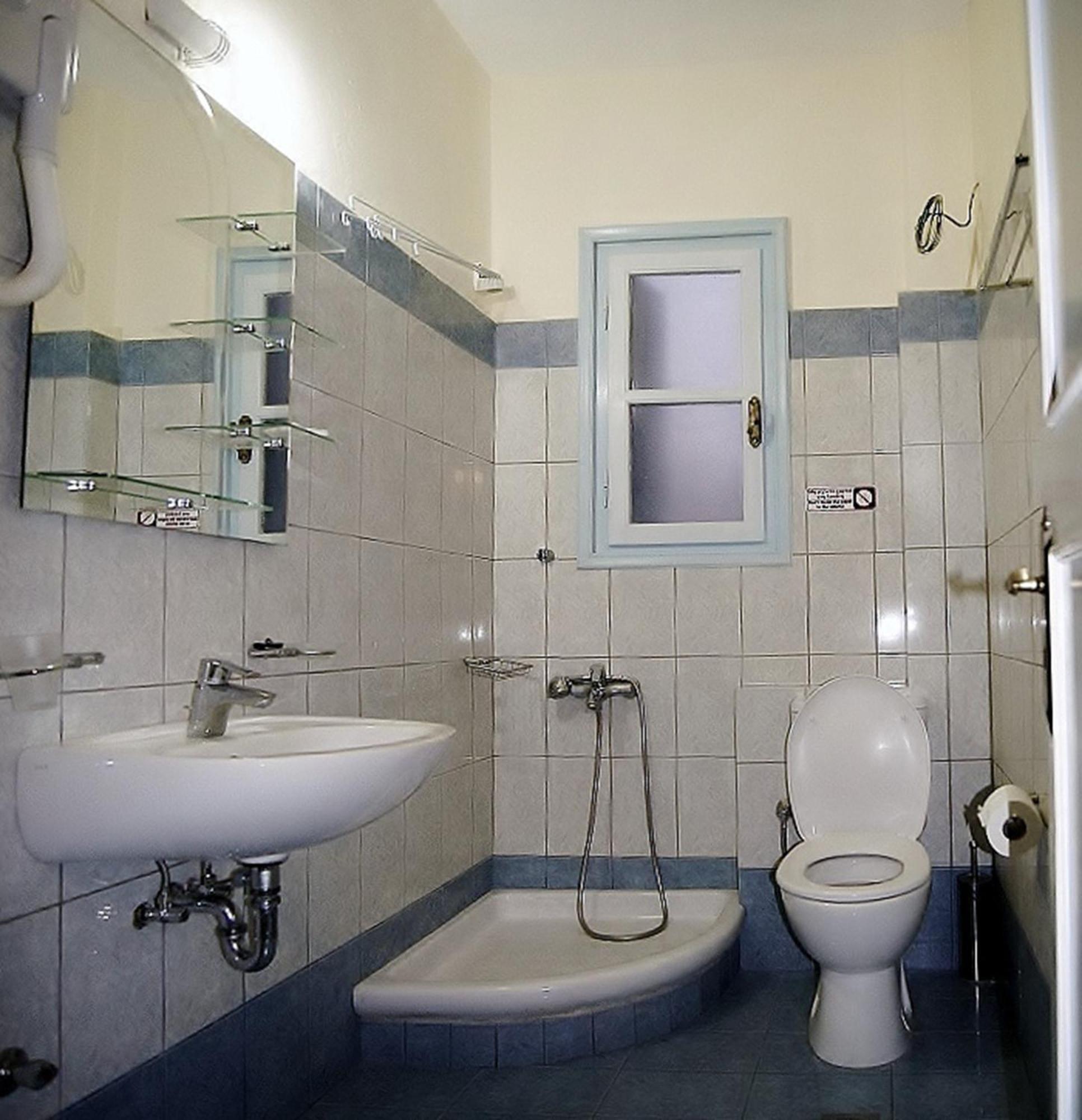 Idroussa Apartment Batsi  Room photo
